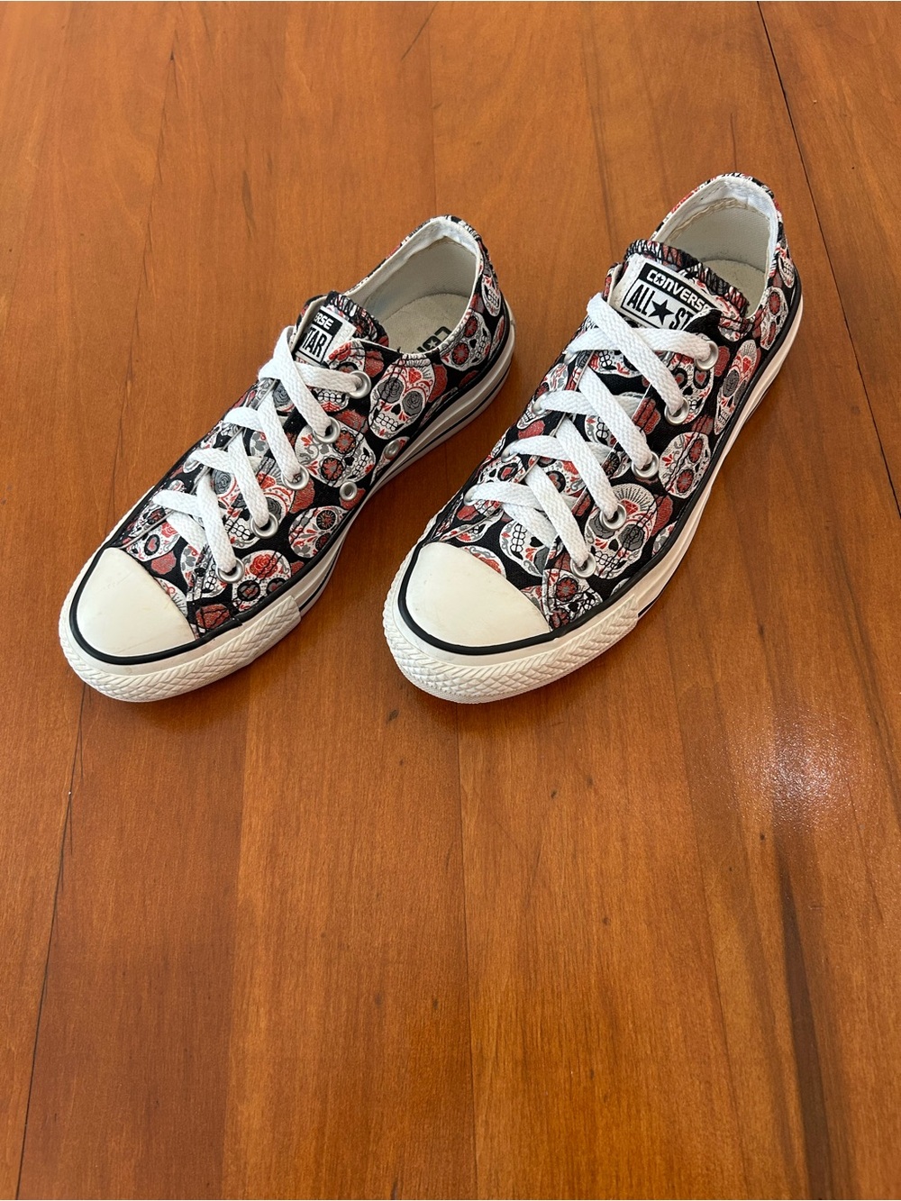 Converse Chuck Taylor All Star Low Top Sugar Skull Print Sneakers Women 6 - Picture 3 of 9